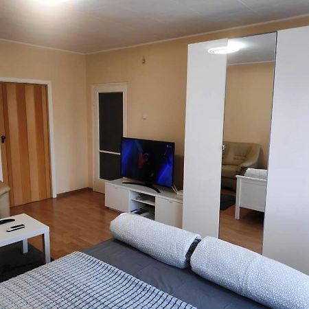 Апартаменты Koelcsey Apartman Сексард Экстерьер фото