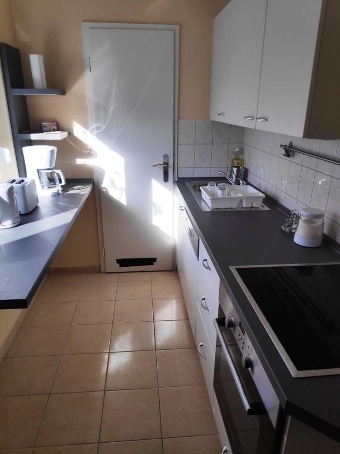 Апартаменты Koelcsey Apartman Сексард Экстерьер фото